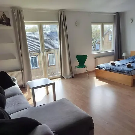 Bright In Quiet Area Appartement